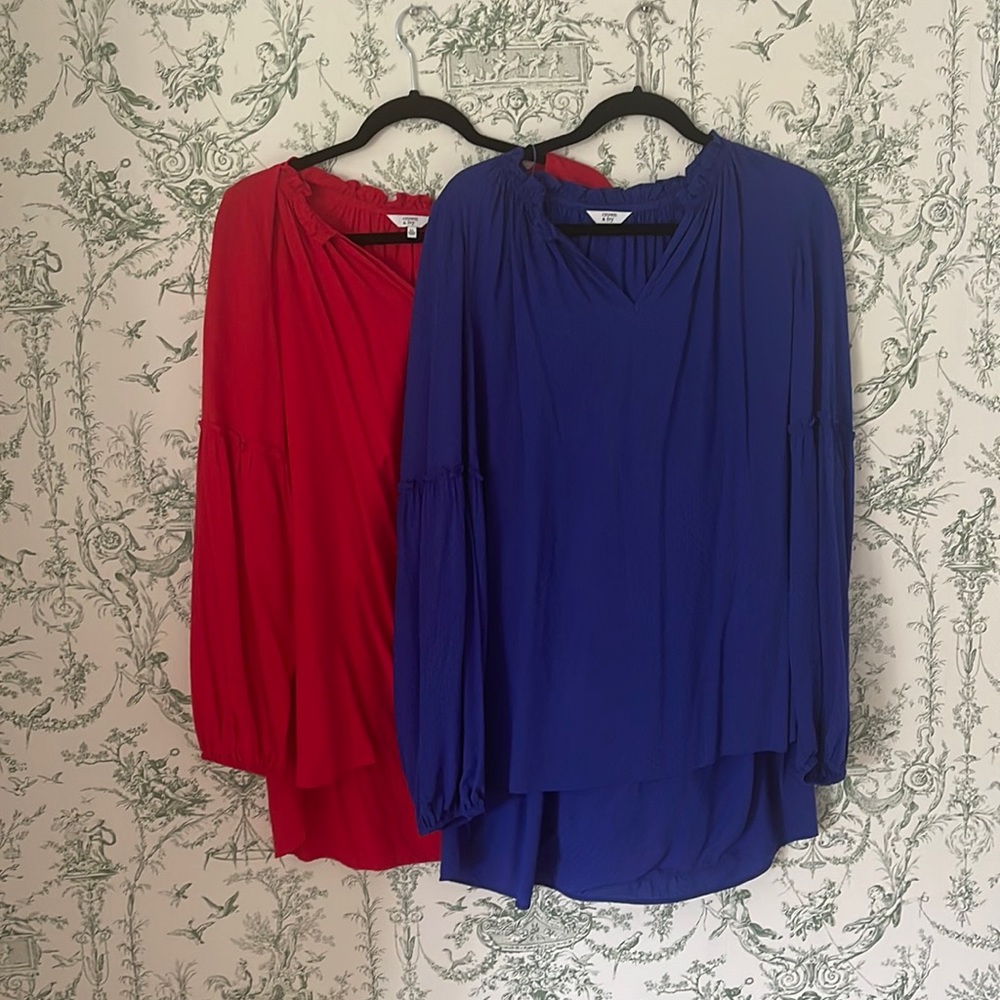 Crown & Ivy tops XL not for sale duplicate